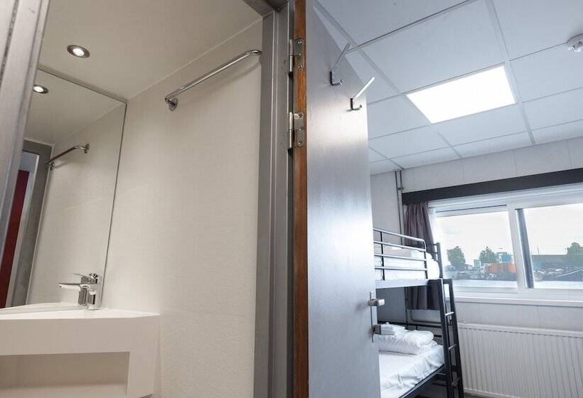 اتاق استاندارد چهار تخته, Botel