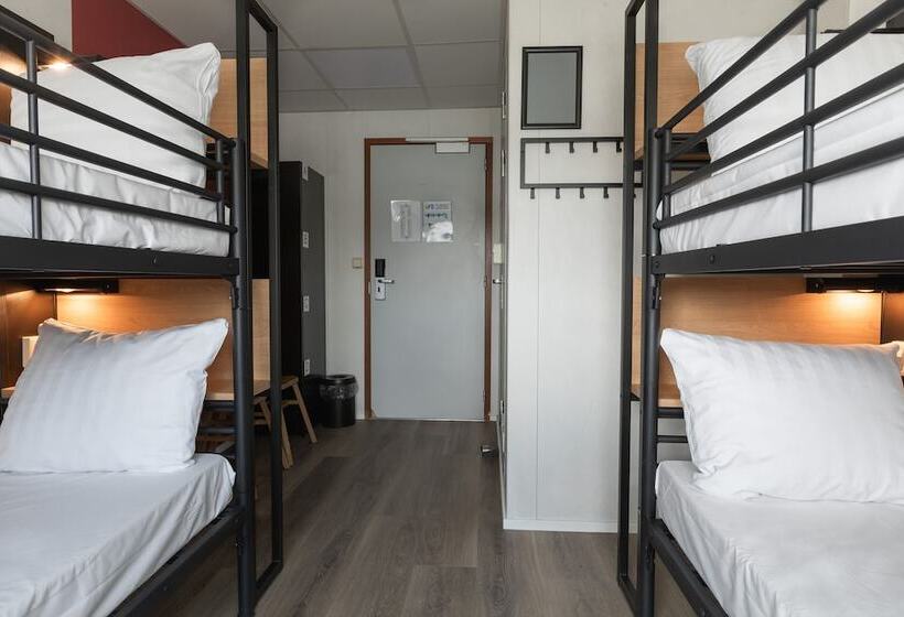 اتاق استاندارد چهار تخته, Botel