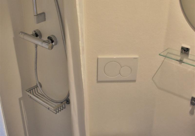 Standard Room, Botel