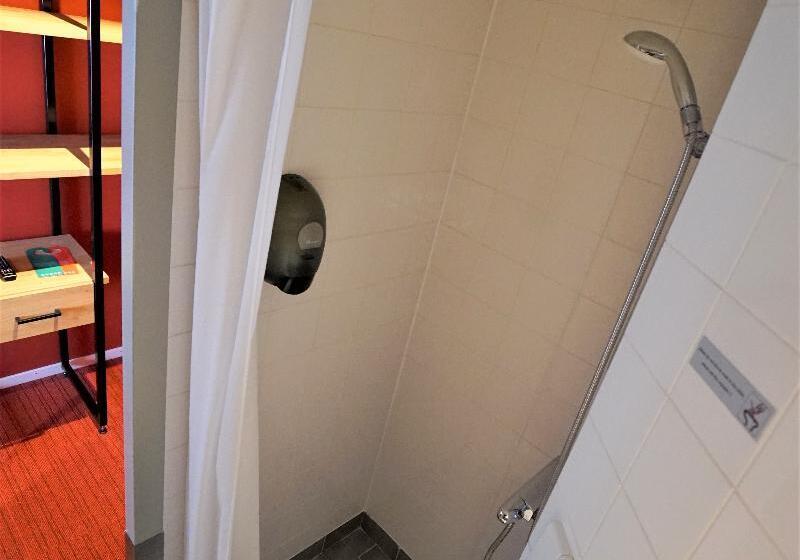 اتاق لوکس چهار تخته, Botel