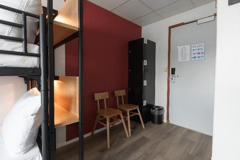 اتاق استاندارد چهار تخته, Botel