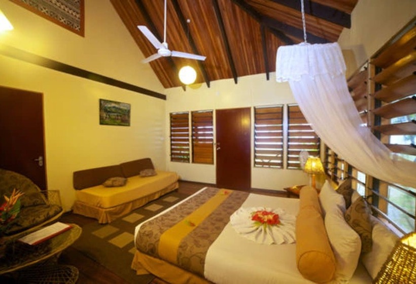 بنجلو قياسى مطلّ علي الحديقة, Club Fiji Resort