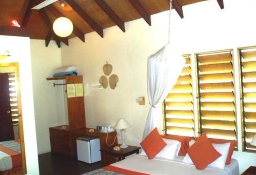 스탠다드 방갈로 정원 전망, Club Fiji Resort