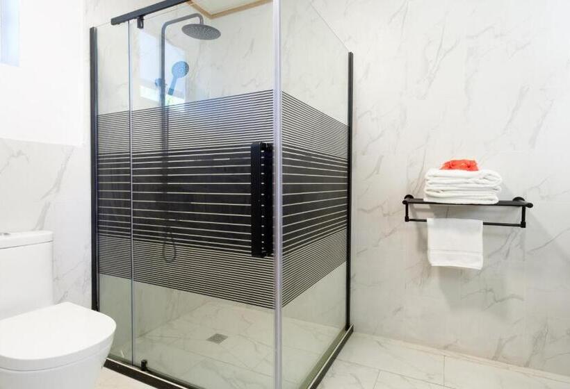 디럭스 패밀리 룸, Club Fiji Resort