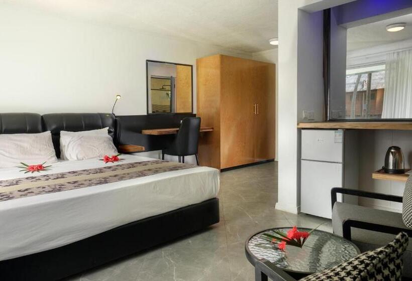 프리미엄 패일리룸, Club Fiji Resort