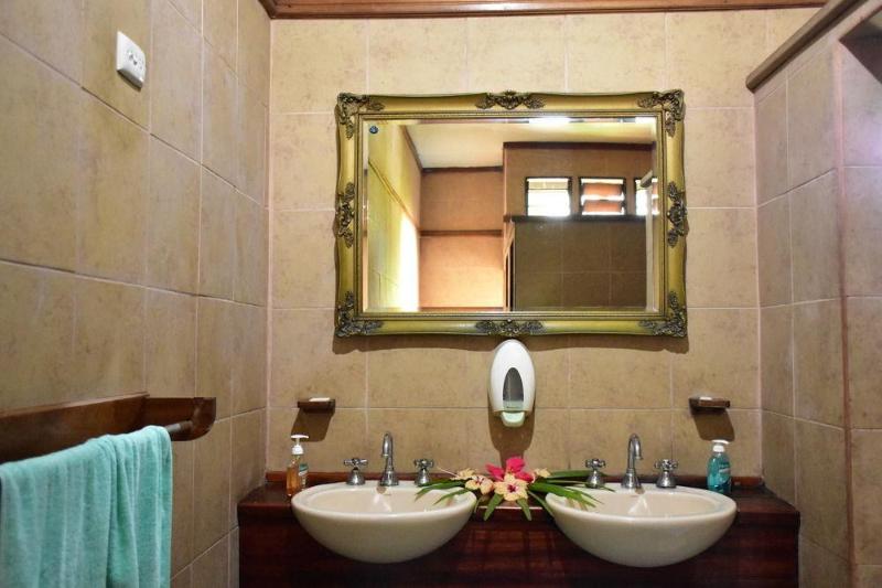 غرفة قياسية مطلّة علي الحديقة, Club Fiji Resort