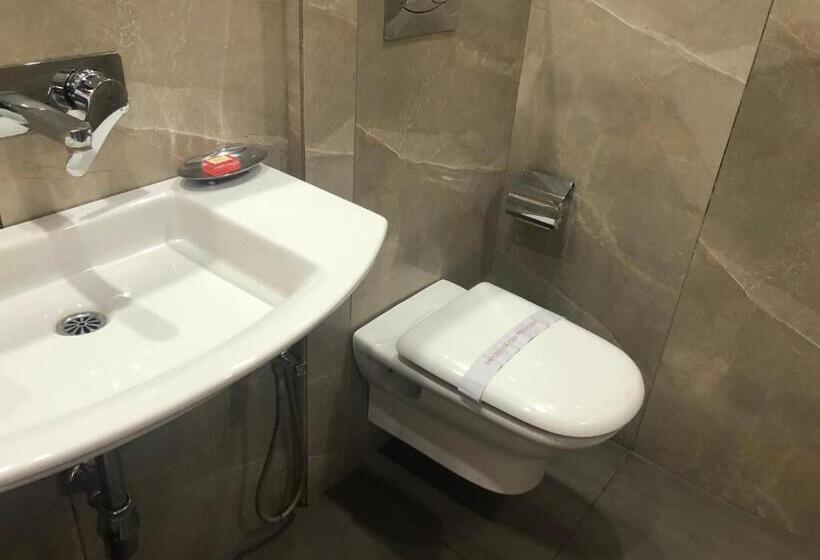 اتاق لوکس, Holiday Resort