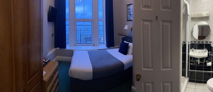 스탠다드 싱글 룸, Commodore