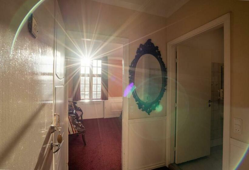 스탠다드 룸, Frederiksværk