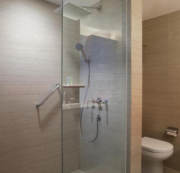 جناح إدارى, Santika Premiere Semarang