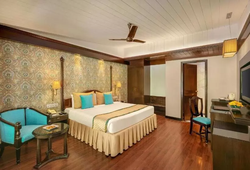 اتاق پرمیوم, Shervani Hilltop Resort