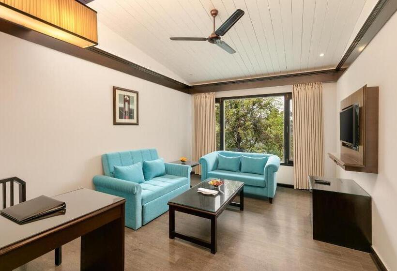 جناح, Shervani Hilltop Resort