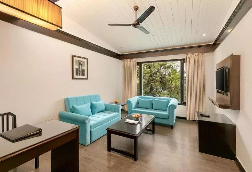 سوییت, Shervani Hilltop Resort