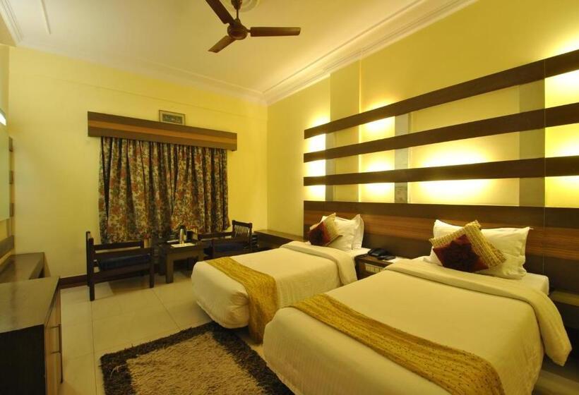 غرفة كلوب, Siddharth