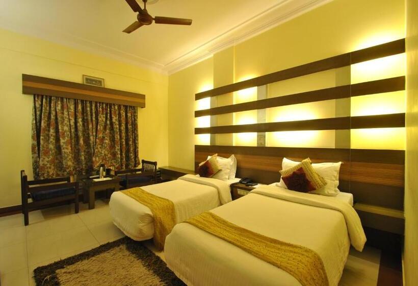 غرفة كلوب, Siddharth