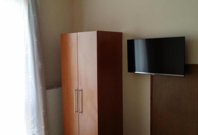 غرفة قياسية, Stop Panzio