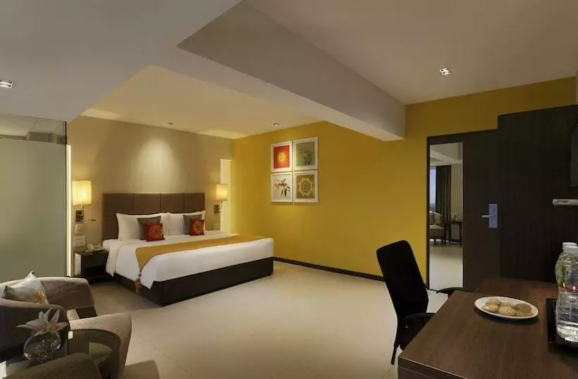 اتاق اجرایی, Grand Mercure Vadodara Surya Palace