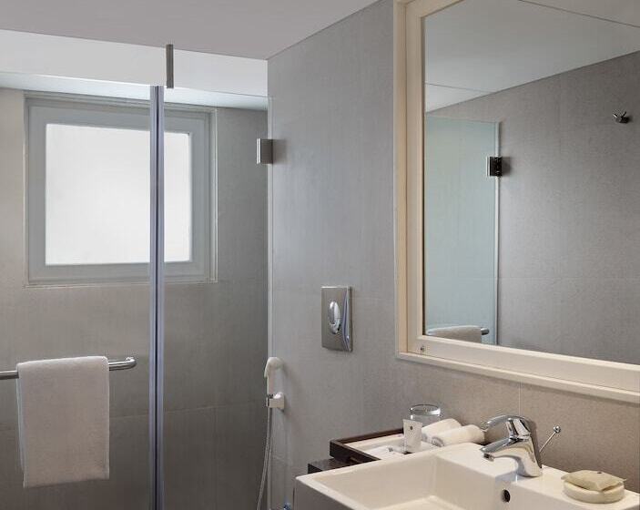 غرفة ديلوكس, Grand Mercure Vadodara Surya Palace