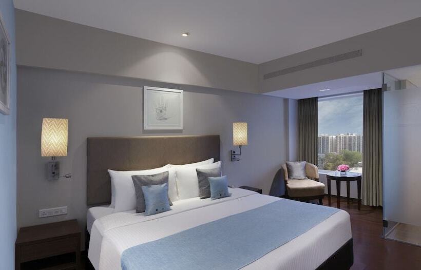 غرفة ديلوكس, Grand Mercure Vadodara Surya Palace