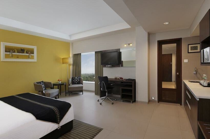 غرفة ديلوكس, Grand Mercure Vadodara Surya Palace