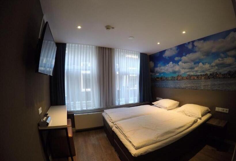 スタンダードルーム, The Old Nickel