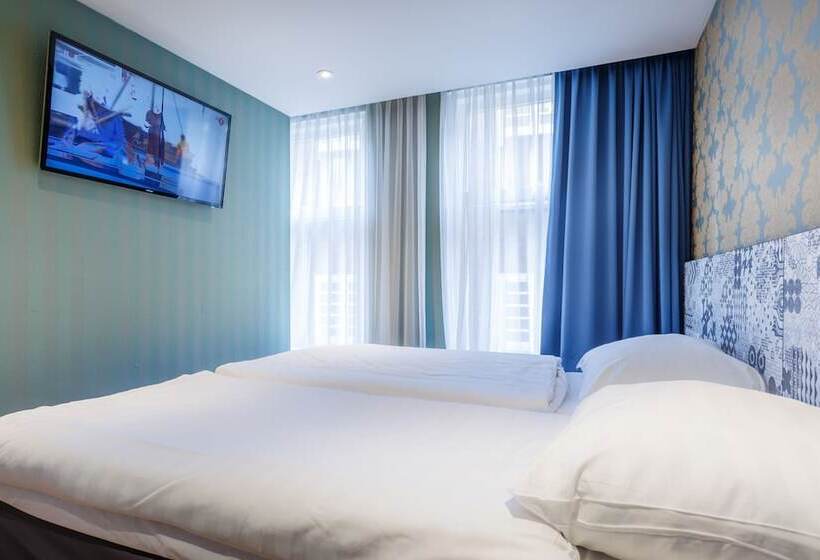 スタンダードトリプルルーム, The Old Nickel