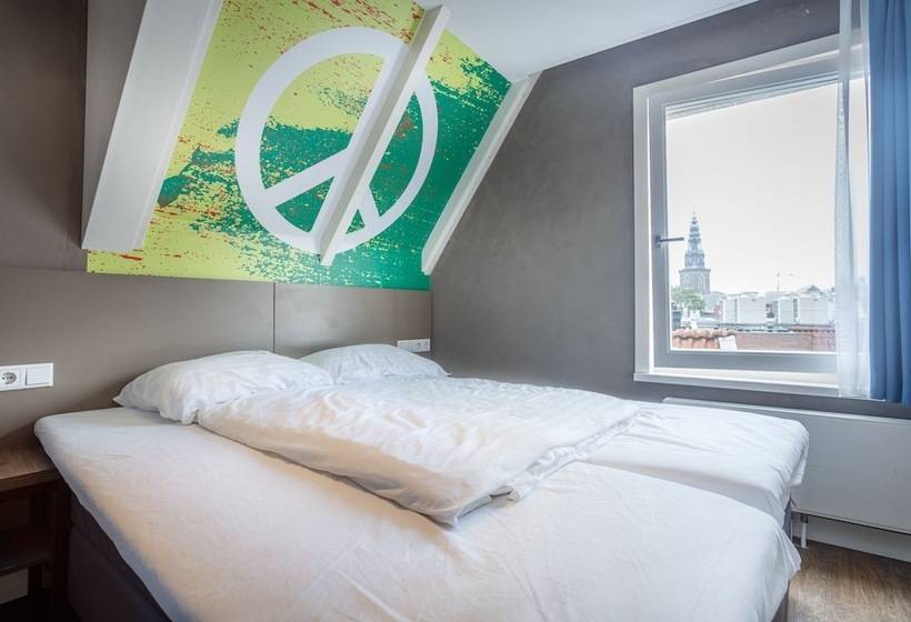 スタンダード４人部屋, The Old Nickel