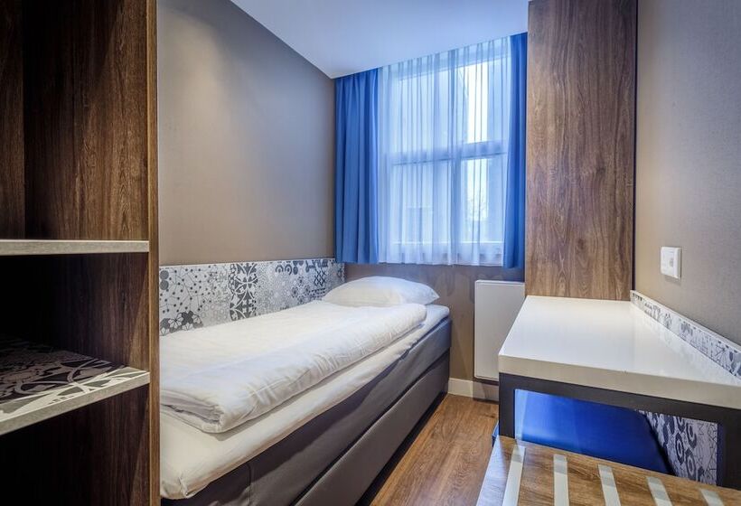 スタンダードルーム, The Old Nickel