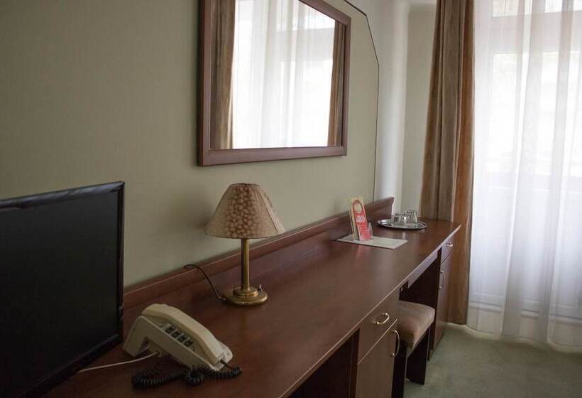 Номер Комфорт, Komfort Hotel Platán