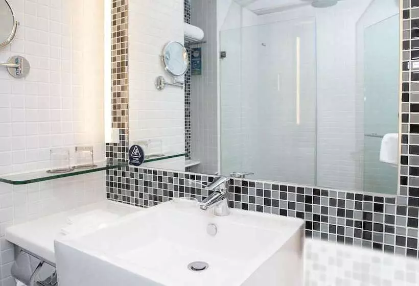 اتاق استاندارد, Novotel Century Hong Kong