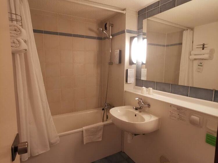 スタンダードルーム, Hôtel Restaurant Campanile Aurillac