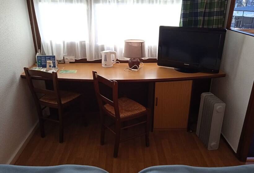 スタンダードルーム, Hôtel Restaurant Campanile Aurillac