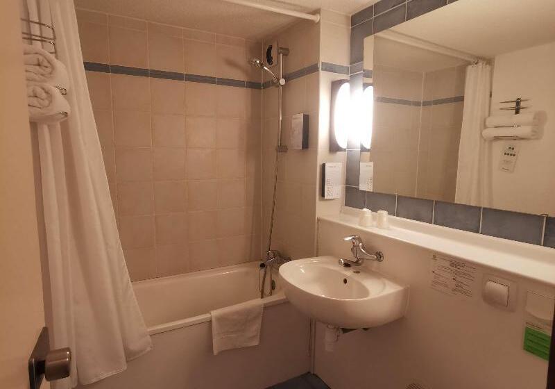 スタンダードルーム, Hôtel Restaurant Campanile Aurillac