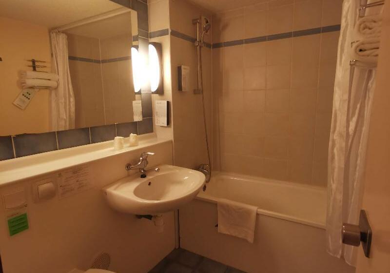 スタンダードルーム, Hôtel Restaurant Campanile Aurillac