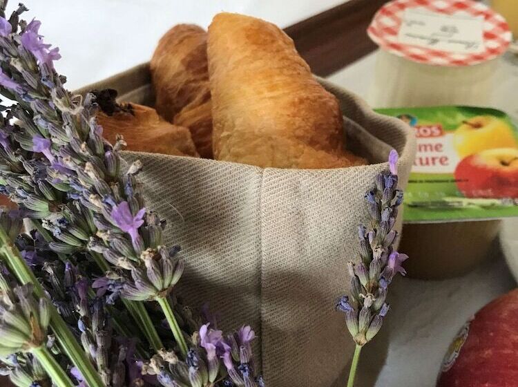 스탠다드 룸 더블 침대, Campanile Cahors