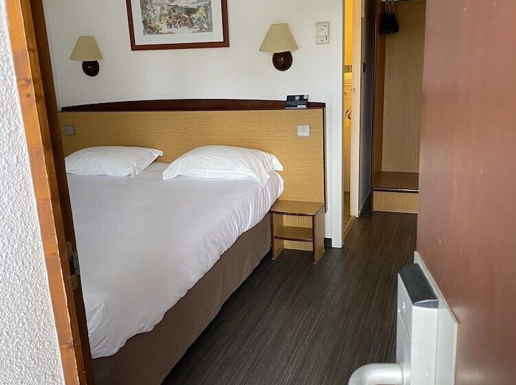 스탠다드 룸 더블 침대, Campanile Cahors