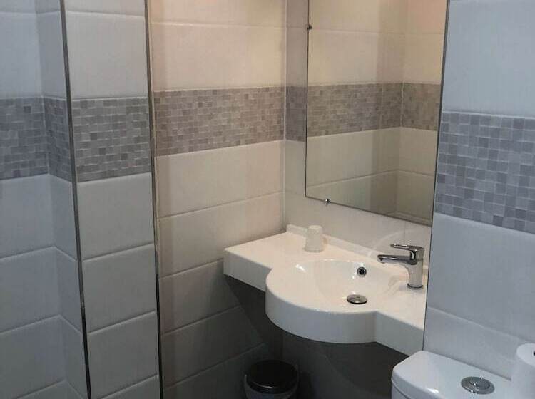 スタンダードルーム, Kyriad Paris 10   Canal Saint Martin   République