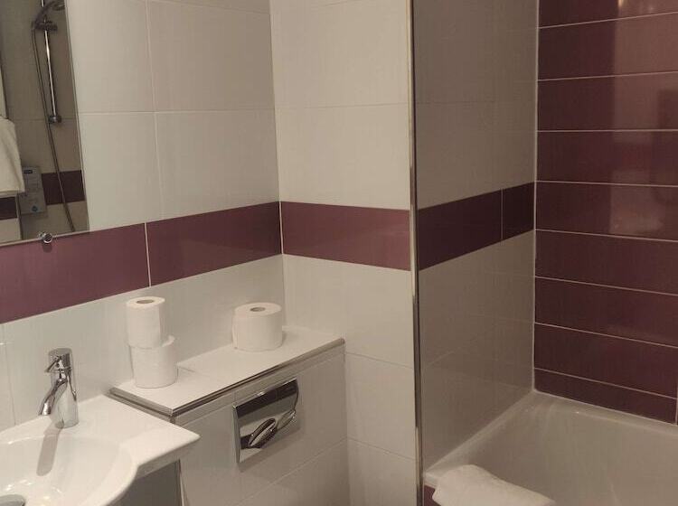 スタンダードルーム, Kyriad Paris 10   Canal Saint Martin   République