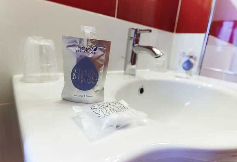 スタンダードルーム, Kyriad Paris 10   Canal Saint Martin   République