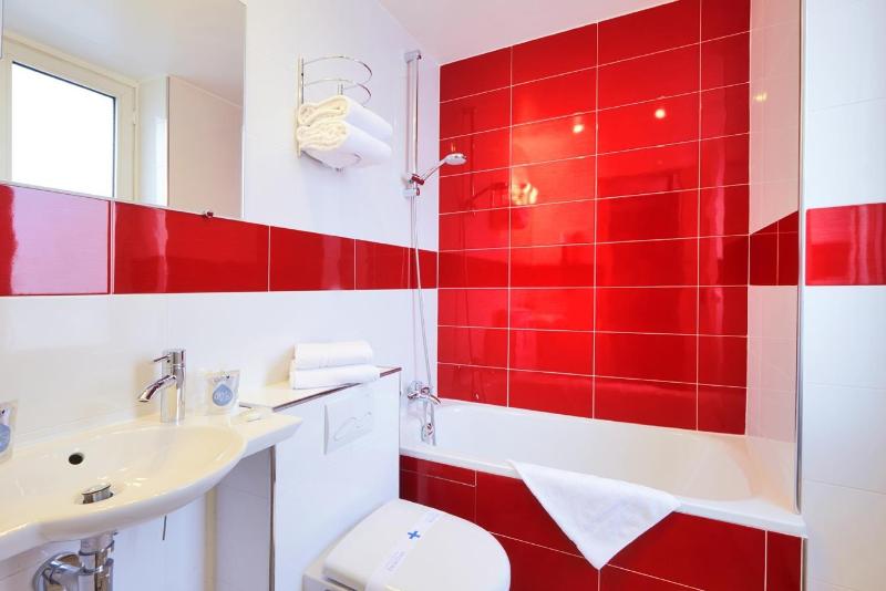 スタンダードルーム, Kyriad Paris 10   Canal Saint Martin   République