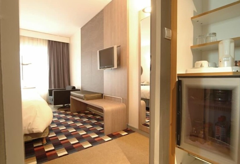 Полулюкс, Hôtel Mercure Grenoble Centre Président