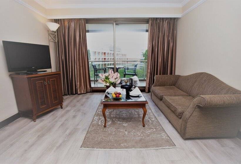 חדר דלוקס, Karaca