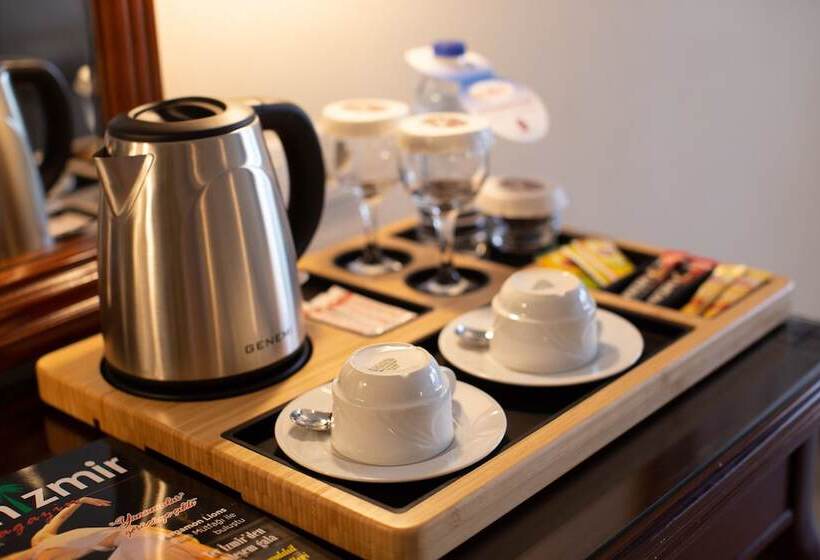 חדר דלוקס, Karaca