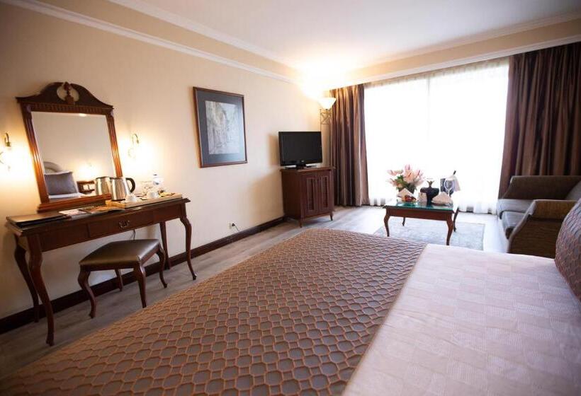 חדר דלוקס, Karaca