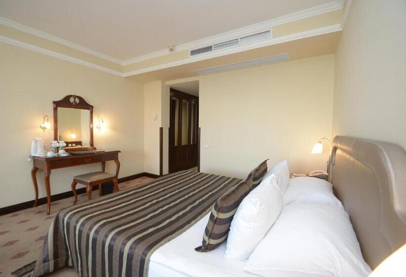 غرفة قياسية, Karaca