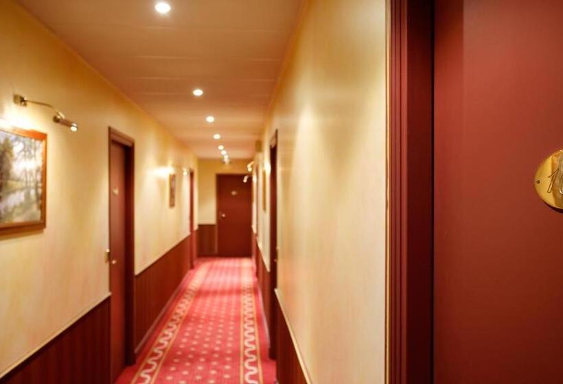 小型套房, Logis Hôtel Restaurant Le Medicis