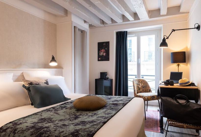 Camera Standard, Touraine Opera