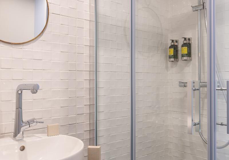 Camera Standard, Touraine Opera