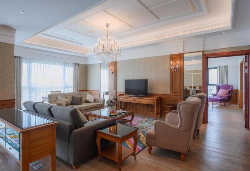 高级套房, The Empress Hotel   Sha Extra Plus