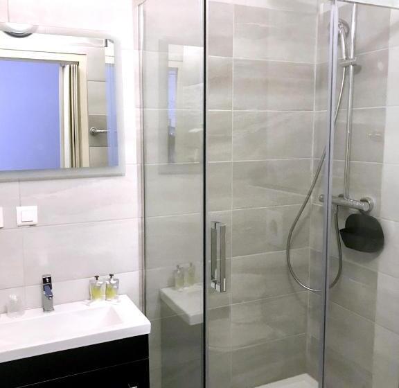 스탠다드 룸, De La Basilique